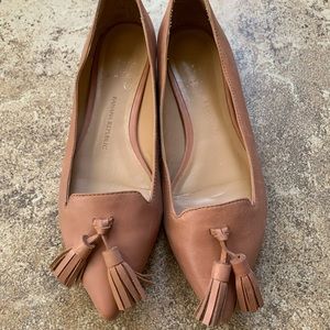 Banana Republic blush flats 6.5